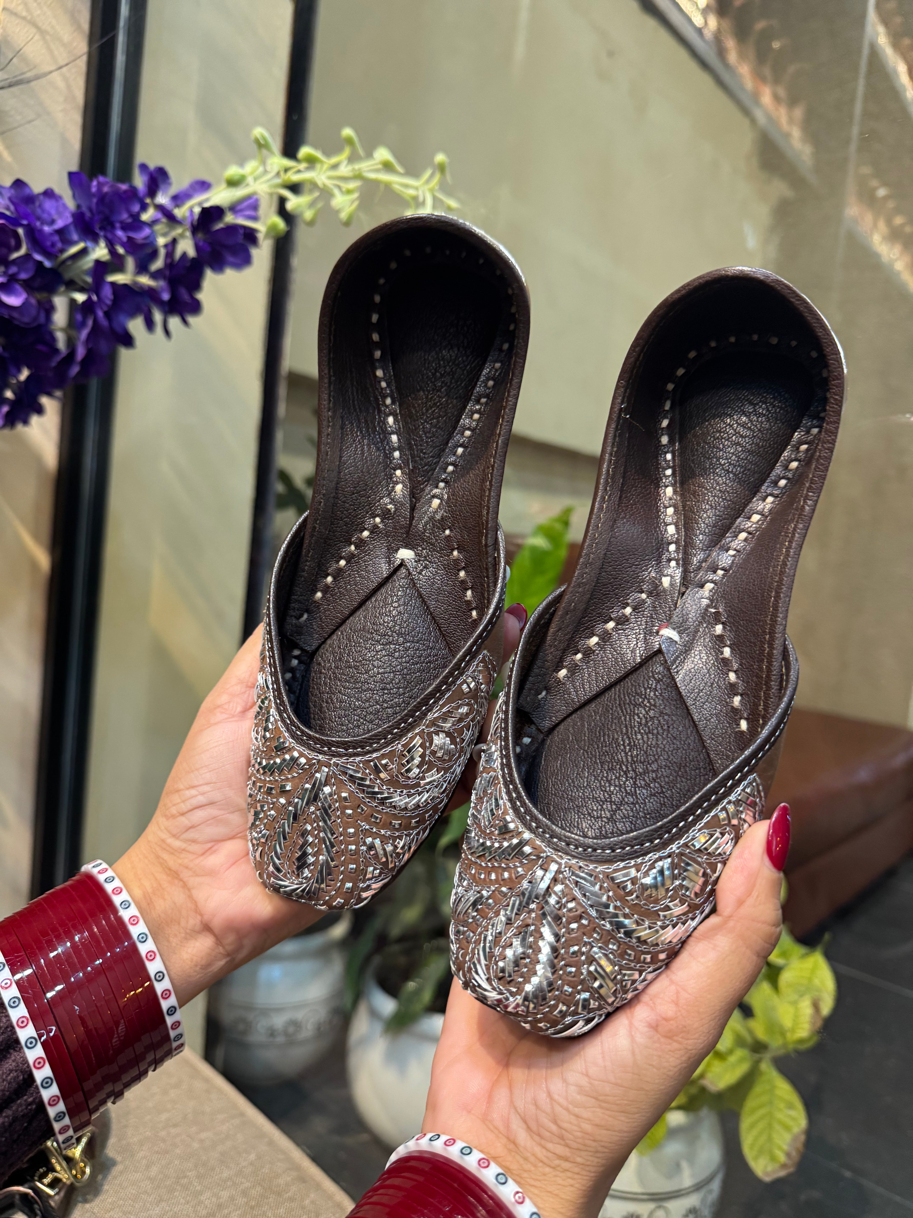 Roshan Mukaish (Shimmering Silver)