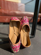 NOOR E SHEESHA ( ਰਾਣੀ ਰੰਗ )