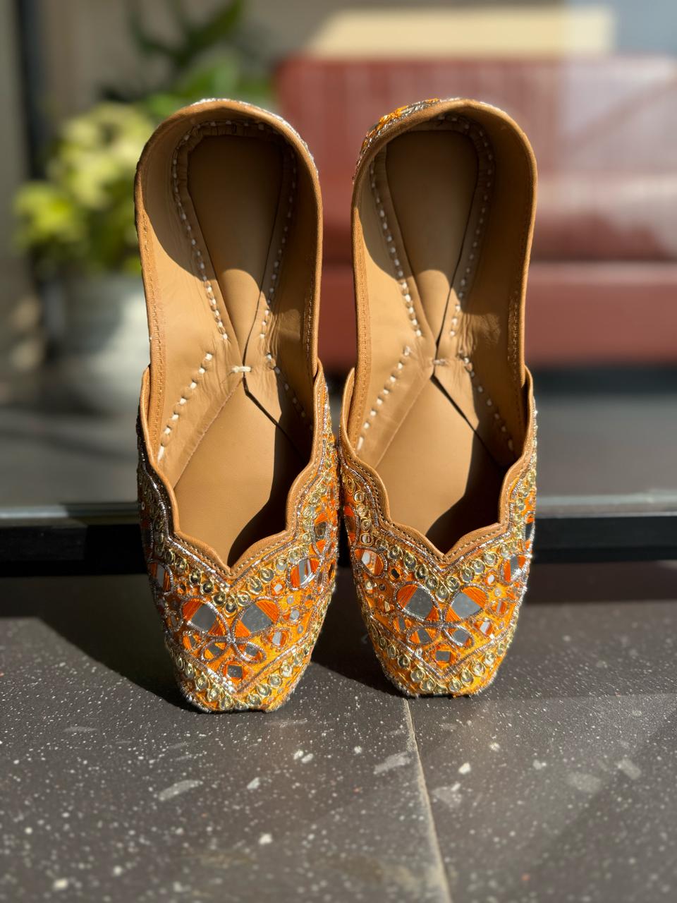 Sunehri Sheesha Jutti ( Yellow )