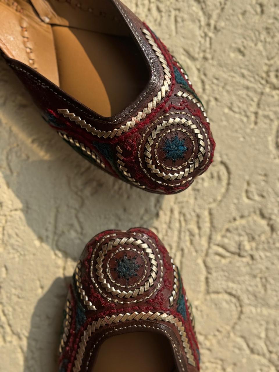 Zariya Heritage Jutti (Mukesh With Thread)