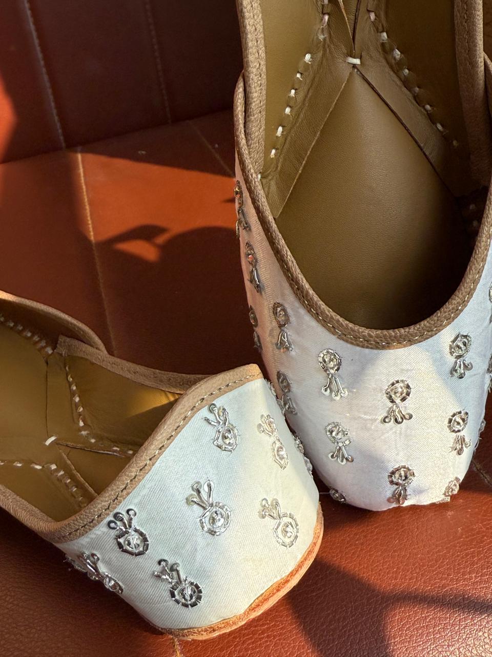 SIPPI SNOW (BY BANNI)