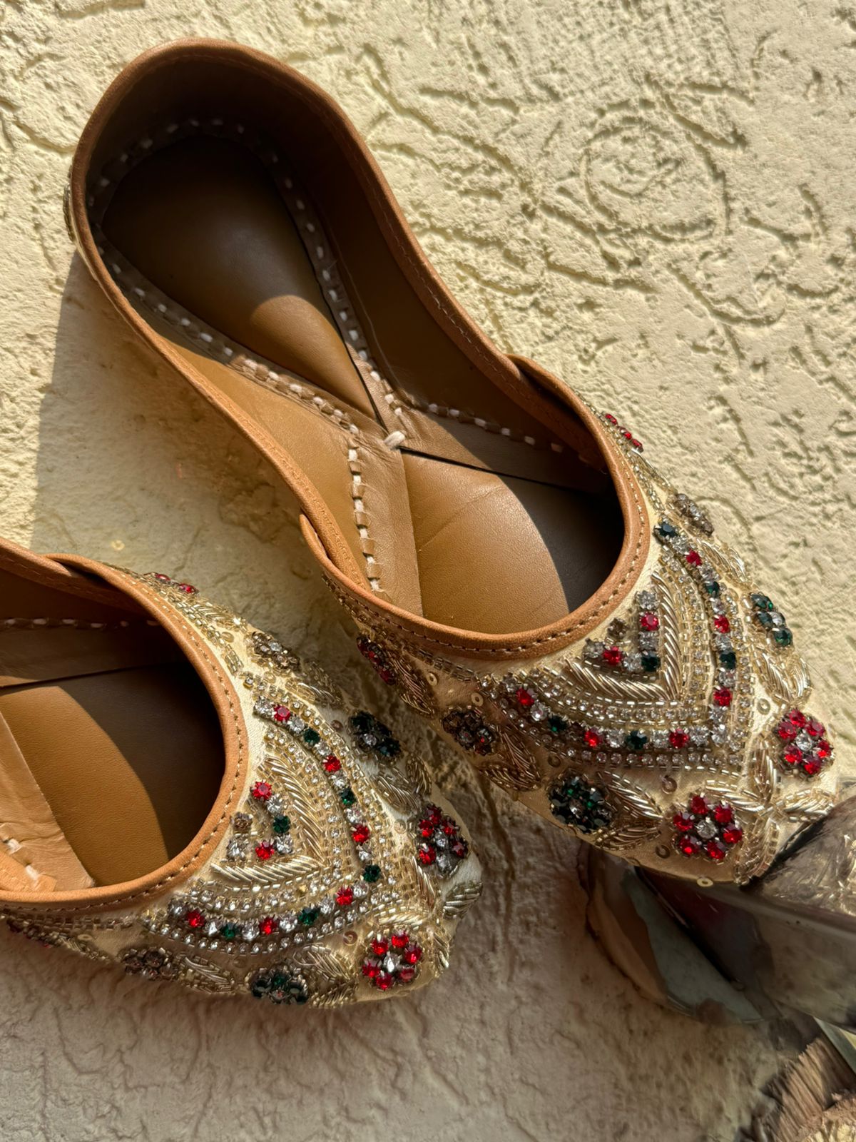 SUNEHARI BAGH ( GOLDEN RUBBY AND GREEN STONES )